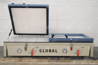 Benchtop vacuum membrane press