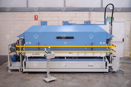 Duo sprinter vertical thermoforming station