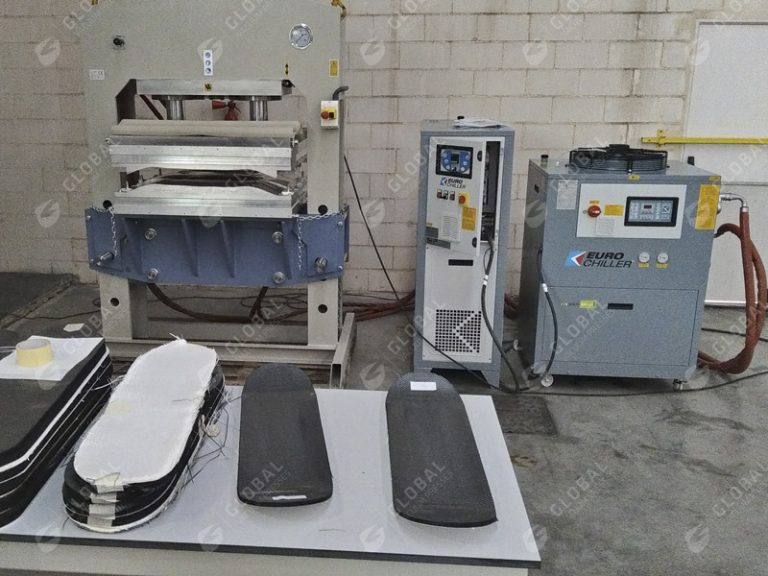 Carbon fibers skateboard