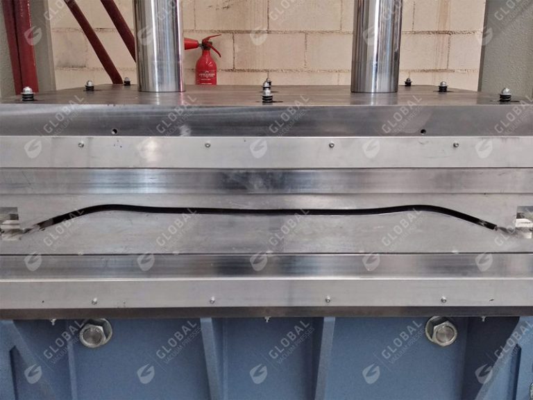 Carbon fibers skateboard