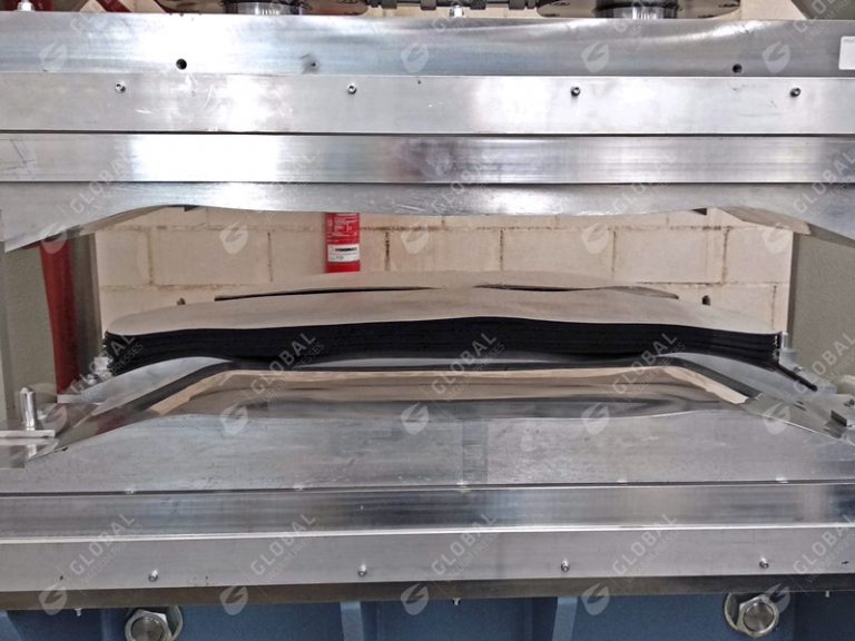 Carbon fibers skateboard