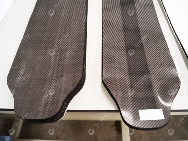 Carbon fibers skateboard
