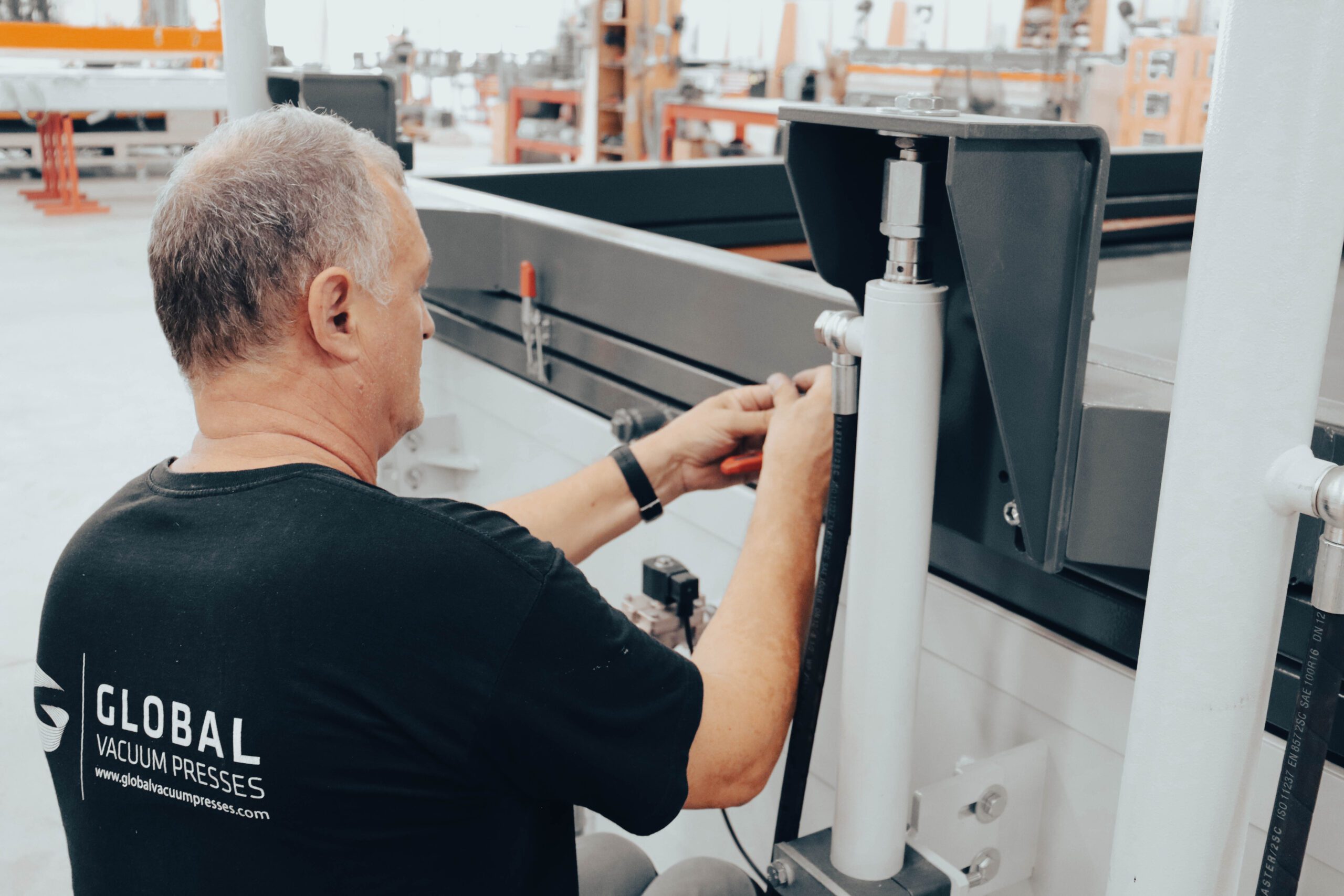 Global Vacuum Presses Leadingedge technology for vacuum forming